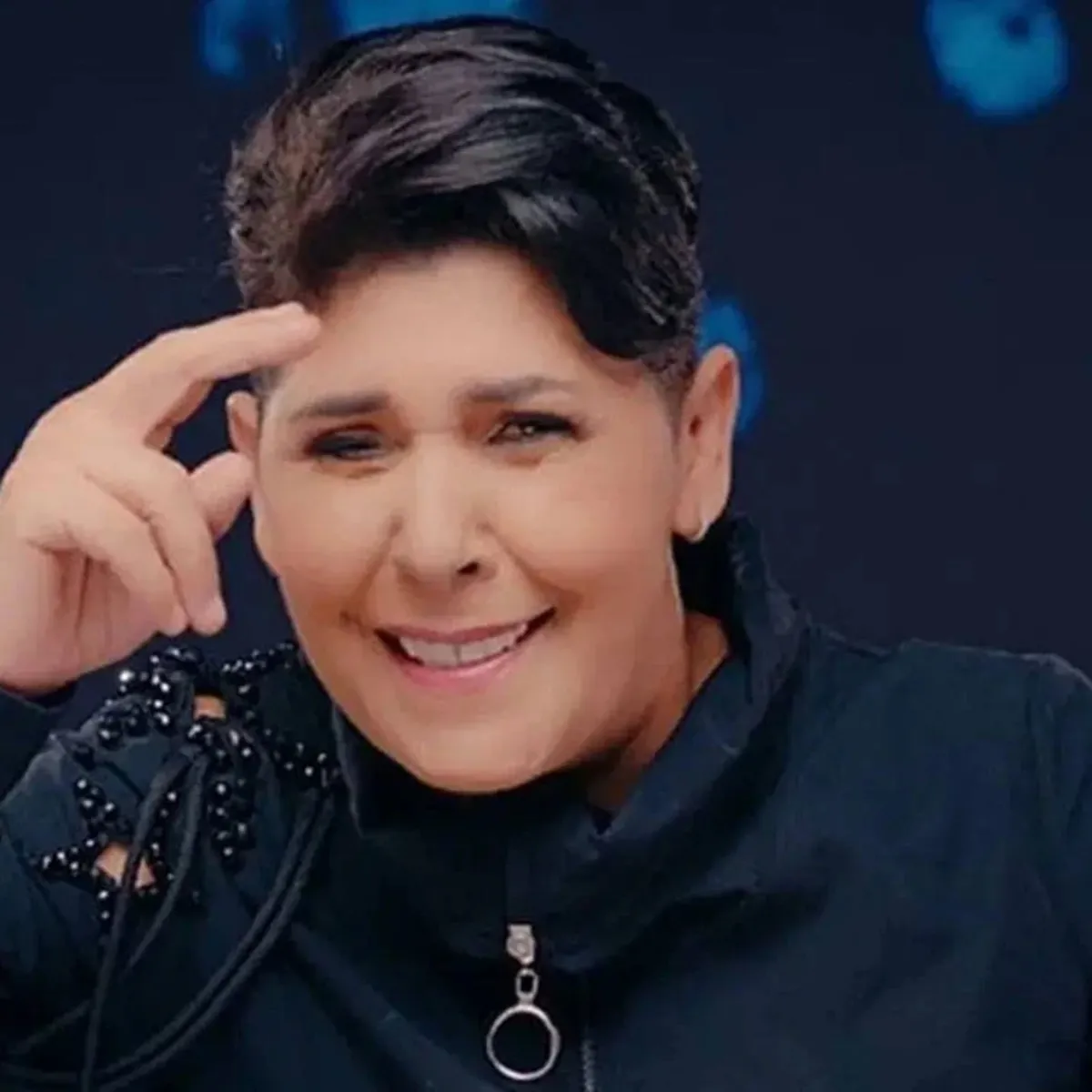 Cansever 5 hafta sonra dışarı çıktı