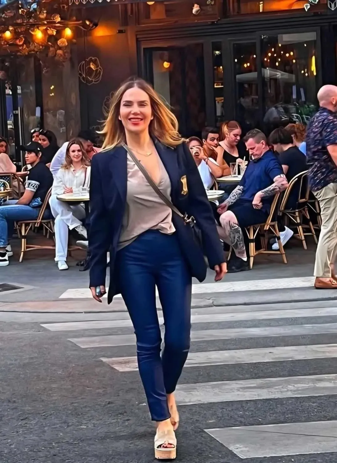 Oytun Özdoğan'ın eşi Bodrum'da ihanet iddiasındaki kişiyle karşılaştı